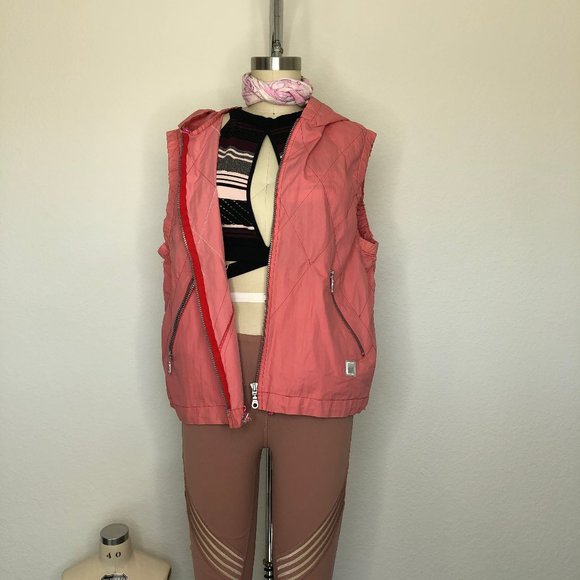 Marithe Francois Girbaud Athleisure Quilted Vest - Picture 2 of 9